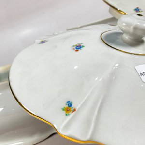Juego de Loza Checoslovaca: Sopera con Tapa y Guisera Decoradas con Flores - imagen 3