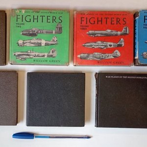 Colección "War Planes of the Second World War" - 7 Libros Tapa Dura (Vol. 1-6 y 9) - imagen 1
