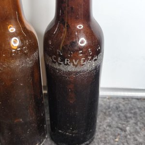 3 Botellas Antiguas de Cerveza Nacionales - imagen 4