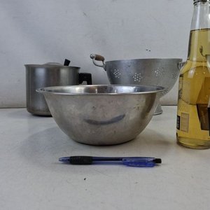 Lote de 6 Utensilios de Cocina Plateados: Bols, Olla con Tapa, Colador y Cernidor - imagen 5