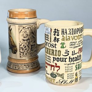 Lote de 4 jarras de cerámica para cerveza con decoraciones temáticas - imagen 2