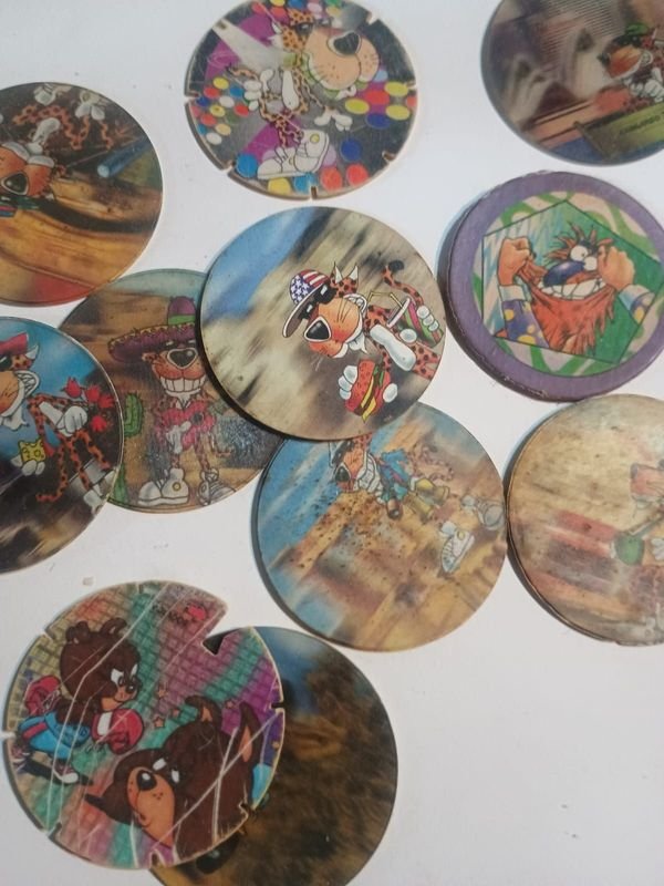 Colección de tazos con personajes de dibujos animados - imagen 1