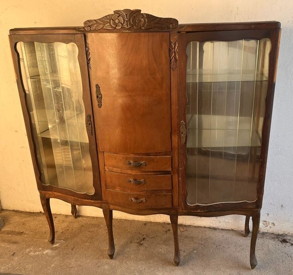 Muebles de lujo con detalles ornamentales y hardware de bronce - imagen 15