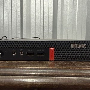 Lote siguiente: Mini PC Lenovo ThinkCentre M910x Compacto con Cargador y Cables