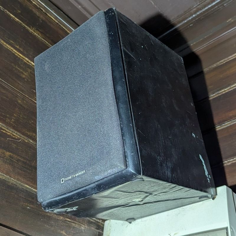Lotes de parlantes JBL y Thonnet & Vander - imagen 3
