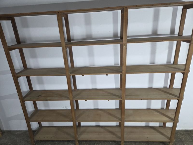 Estantería de madera en pino brasil - imagen 3