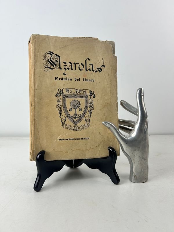 Lote siguiente: Libro genealogía historia familiar Azarola crónica del linaje