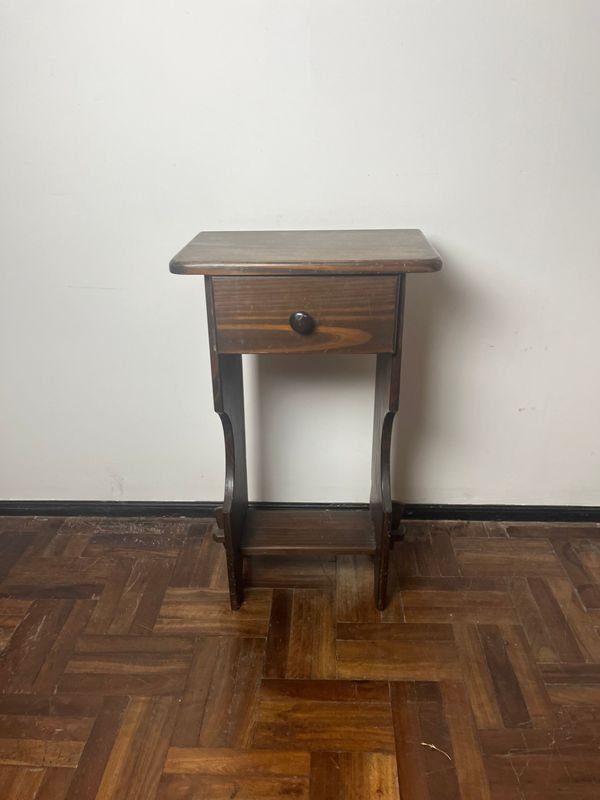 Mesa auxiliar de madera - imagen 2