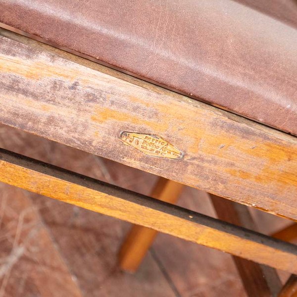 Sillas de madera tapizadas en cuerina, Delfino Alvarez - imagen 2