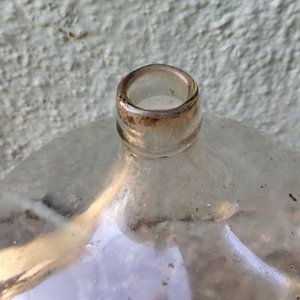 Damajuana Antigua de Vidrio Transparente - Capacidad 30 Litros - imagen 5