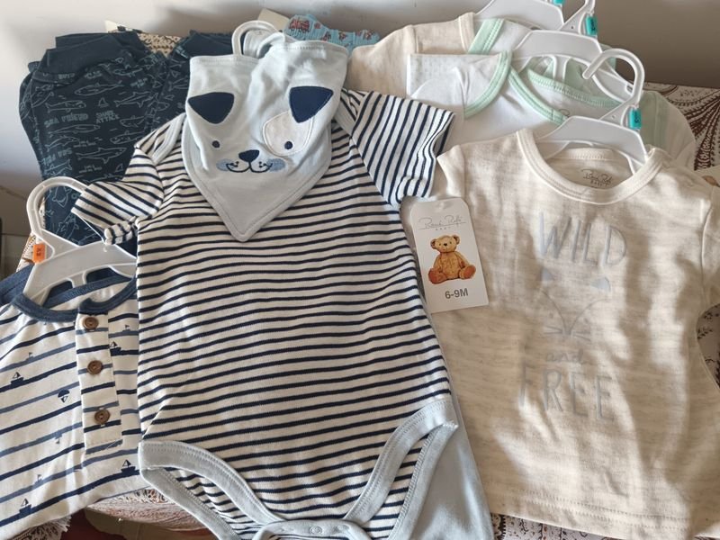 Ropa para bebés y niños, variedad de tallas y colores - imagen 2