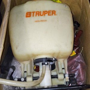 Lote anterior: Sulfatadora Trupper y Artículos Varios en Caja
