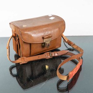 Lote anterior: Estuche Antiguo de Cuero para Cámara Fotográfica con Filtros