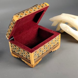 Lote de 4 Cajas Decorativas: Caja Secreta Japonesa, 2 Alhajeros (Marquetería y Khatam Kari) y Fosforera Doble - imagen 7