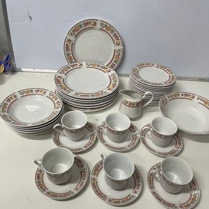 Juego de Porcelana China con Tazas, Platos y Bowls - imagen 10