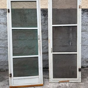 Dos Puertas Mosquiteros con Marco de Madera y Metal - imagen 1