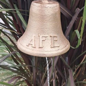 Lote anterior: Campana Antigua de Bronce con Inscripción "AFE"