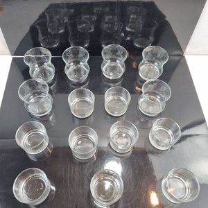 Set de 15 Vasos de Vidrio con Diseño Ondulado - imagen 3