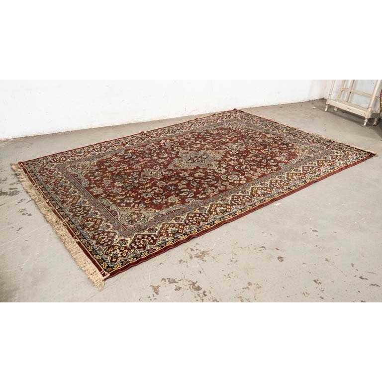 Lote siguiente: Alfombra acrílica con diseños florales y detalles