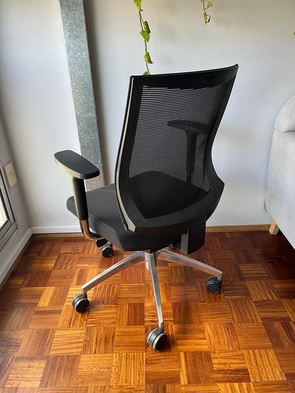 Item 899542 - Image 1