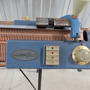 Máquina de Tejer Doméstica Azul MAGITEX con Base Rústica - imagen 8