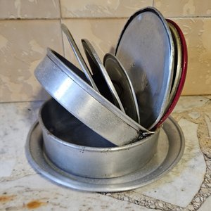 Varios Utensilios de Cocina de Aluminio: Tapas y Fuentes - imagen 2