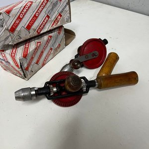 Dos Taladros Manuales BroncO Tools con Caja - imagen 4