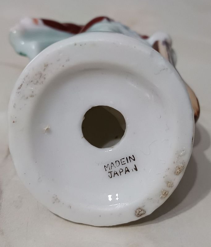Figurina de Porcelana JAPONESA de mandolinista - imagen 5