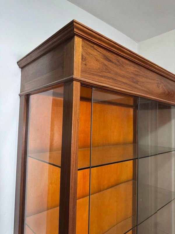 Vitrina con estantes y puertas en vidrio en excelente calidad - imagen 2