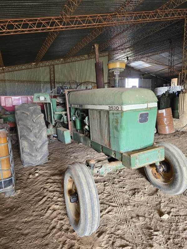 Tractor John Deere 3530, año 1970, potencia 105 - 110 hp