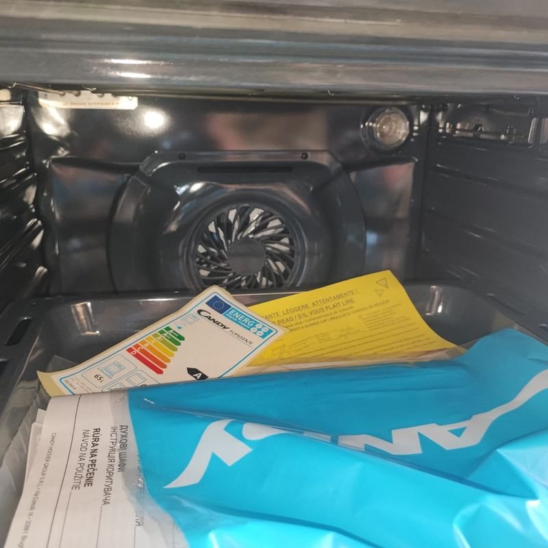 Horno de empotrar nuevo y en excelente estado - imagen 3