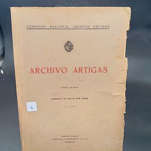 Lote siguiente: Archivo Artigas Tomo Quinto - Edición Monteviedana