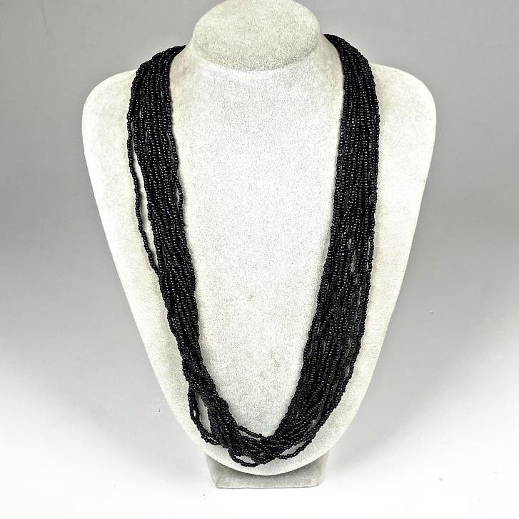 Collar Multivueltas de Mostacillas Negras