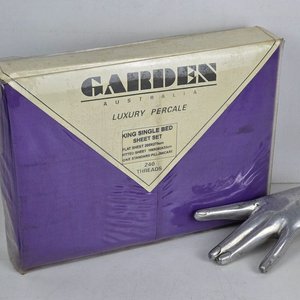 Lote siguiente: Juego de Sábanas Garden Australia Luxury Percale Violeta 240 Hilos King Single