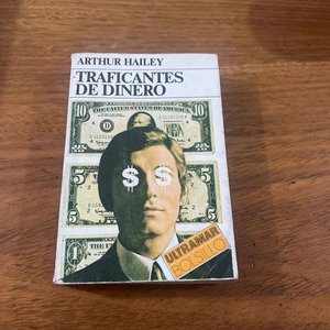 Lote anterior: Libro "Traficantes de Dinero" de Arthur Hailey
