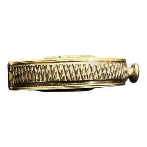 Encendedor Antiguo Artesanal de Bronce con Perfil de Artigas y Escudo Nacional - imagen 3