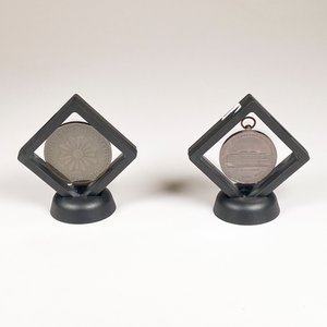 Dos Medallas Conmemorativas "Recuerdo del Presidente Saragatti" y "Fundación de los Talleres Don Bosco" - imagen 2