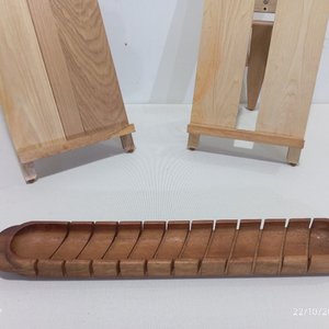 Lote de 3 piezas de madera: 2 atriles Sinoart y panera ranurada - imagen 5