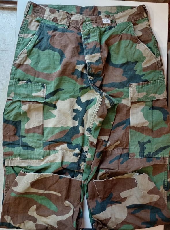 Pantalón de Combate Camuflado Woodland Talle M