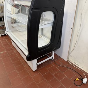 Vitrina Refrigerada Refrimate 125x70x115cm - imagen 3