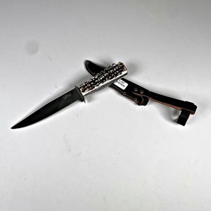 Lote siguiente: Cuchillo de Acero Alemán con Vaina y Sacacorchos