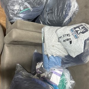 Lote siguiente: Lote de Ropa Varios Talles y Modelos