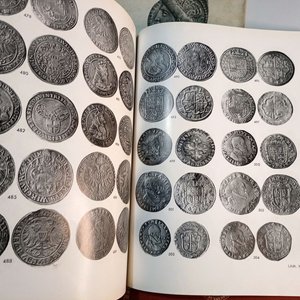 Lote de 3 publicaciones numismáticas: 2 catálogos de subastas y revista Numisma - imagen 5
