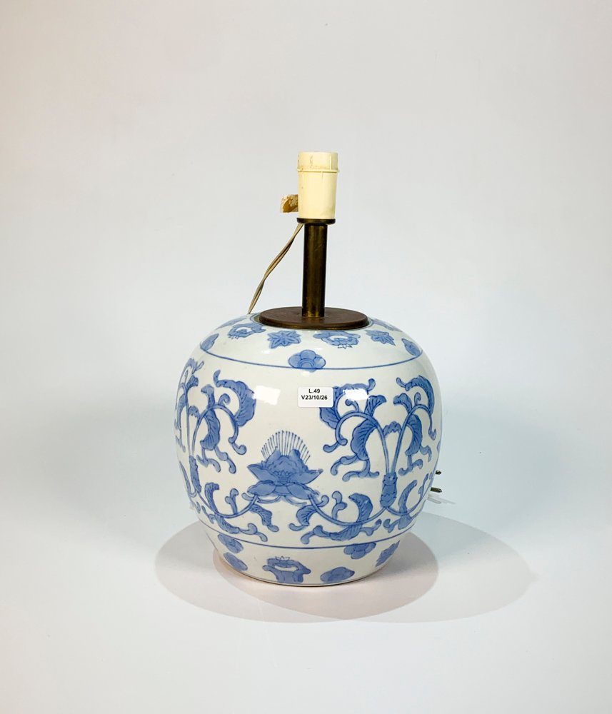 Lámpara de cerámica blanca con flores azules, 36 cm de altura