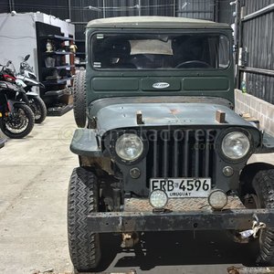 Lote siguiente: Jeep Willys Militar Antiguo con Matrícula Uruguaya