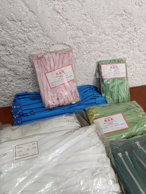 Cierres de plástico en diferentes tamaños y colores - imagen 2