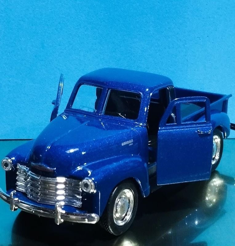 Camioneta Chevrolet pickup año 56 - Venta en subasta - imagen 4