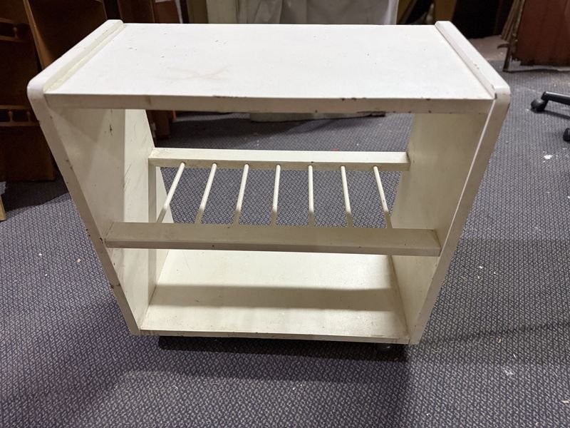 Mesa auxiliar con ruedas para el hogar - imagen 7