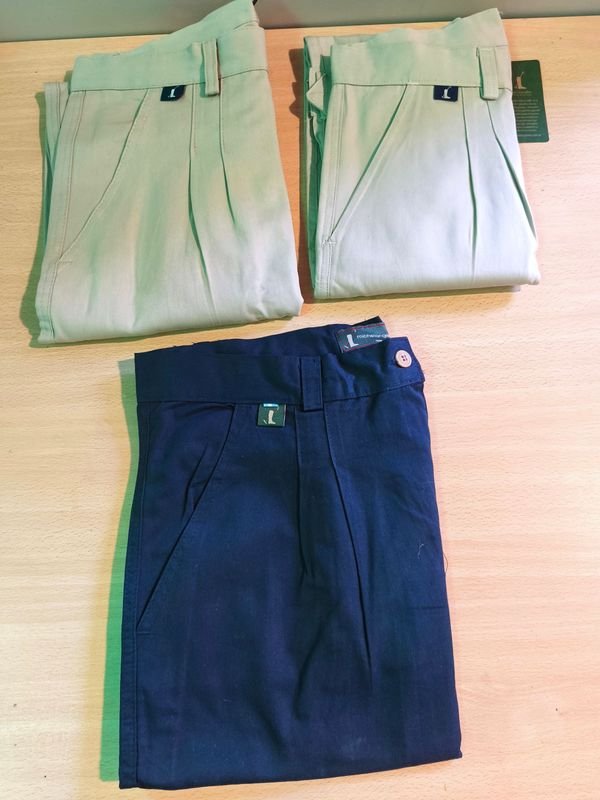 Ropa de talleres 44, pantalones y zapatos unisex - imagen 1
