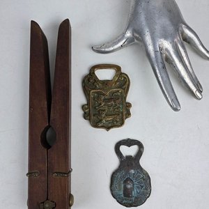 Destapadores y Rompe Nueces de Madera y Metal - imagen 1